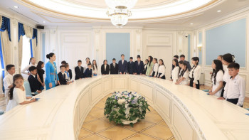 Фотография к новости: Оқушыларға «Ақорда» резиденциясында экскурсия ұйымдастырылды