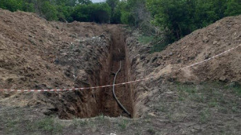 Фотография к новости: Павлодарда 7 жасар бала тереңдігі 3 метр шұңқырға құлап кетті