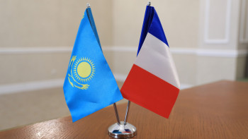 Фотография к новости: Қазақстан мен Францияның қорғаныс ведомстволары екіжақты ынтымақтастық мәселелерін талқылады