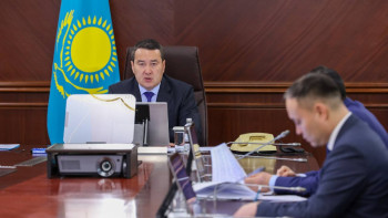 Фотография к новости: Үкіметте Азия даму банкімен және Дүниежүзілік банкпен бірлескен жобаларды жүзеге асыру барысы талқыланды