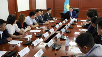 Фотография к новости: Әдеби сыйлық. Әр жеңімпазға 4 млн теңге сыйақы