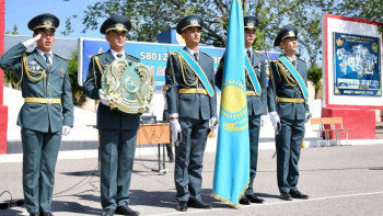 Фотография к новости: "Комиссия Елтаңбаның 293 жобасын қарастырды". Мәлібеков рәміздің жасалу тарихы туралы