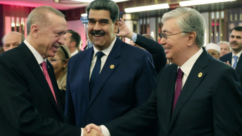 Фотография к новости: Мемлекет басшысы Түркия Президенті Режеп Тайип Ердоғанды ұлықтау рәсіміне қатысты