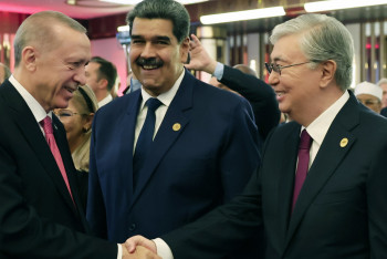 Фотография к новости: Мемлекет басшысы Түркия Президенті Режеп Тайип Ердоғанды ұлықтау рәсіміне қатысты