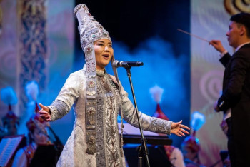 Фотография к новости: Мысырда қазақ әуендері шырқалып, жергілікті көрермендерді баурап алды