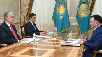 Фотография к новости: Тоқаев Жоғарғы Сот төрағасы Асламбек Мерғалиевті қабылдады