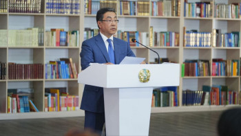 Фотография к новости: Ұранхаев тұрғын үй кезегінде қанша адам тұрғанын айтты