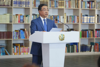 Фотография к новости: Ұранхаев тұрғын үй кезегінде қанша адам тұрғанын айтты