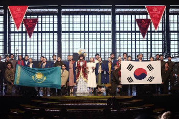 Фотография к новости: "Талантымен тәнті етті". Отандық мюзикл Кореядағы фестивальде үздік деп танылды