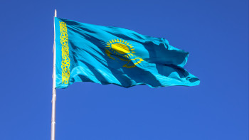 Фотография к новости: Құдіретті қолтаңба: Әнұран, Байрақ, Елтаңба