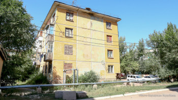 Фотография к новости: Павлодарда 68 көпқабатты үйдің тұрғыны ыстық сусыз отыр