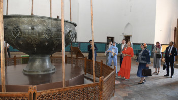 Фотография к новости: ЮНЕСКО-ның бас директоры Қожа Ахмет Ясауи кесенесіне барды