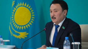 Фотография к новости: «Отписка» жасауды қашан тоқтатасыздар? – Әлтай Үкіметке депутаттардың датын айтты