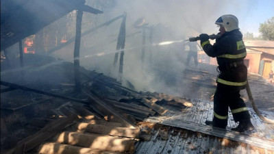 Тараздық өрт сөндірушілер газ баллонының жарылуының алдын алды