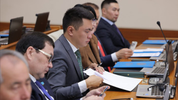 Фотография к новости: "Депутат болғалы қиын болды". Фейк аккаунттан шаршаған Мұқаев мұңын шақты