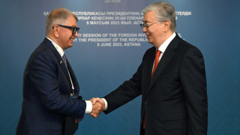 Фотография к новости: Президент Polpharma SA-ның фармацевтиканы дамыту қызметіне жоғары баға берді