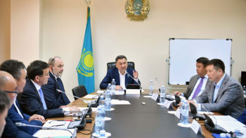 Фотография к новости: Депутаттар Нұра су құбырын жөндеуді жеделдету мәселесін талқылады