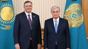 Фотография к новости: Мемлекет басшысы Total Energies компаниясының президентін қабылдады