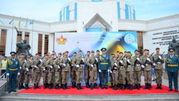 Фотография к новости: Шығармашылық взвод сарбаздары әскери ант қабылдады