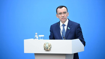 Фотография к новости: «Ұлттық мүддемізді ескеріп, саясат жүргізіп отырмыз». Әшімбаев ұлттық мүдде жайында