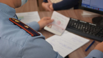 Фотография к новости: Ақмола облысында 400-ден астам шетелдік Қазақстан азаматтығынан айырылды