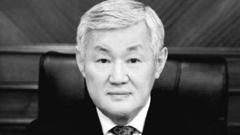 Фотография к новости: Смайылов  Бердібек Сапарбаевтың отбасы мен жақын туыстарына көңіл айтты