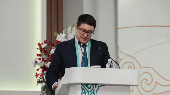 Фотография к новости: Энергетика министрі ЖЭК жобаларын іске асыру бойынша маңызды құжаттарға қол қойды