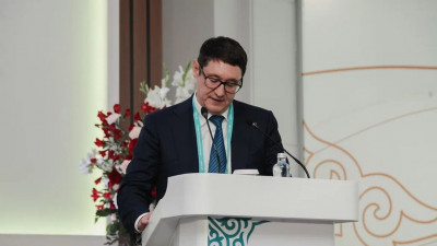 Энергетика министрі ЖЭК жобаларын іске асыру бойынша маңызды құжаттарға қол қойды