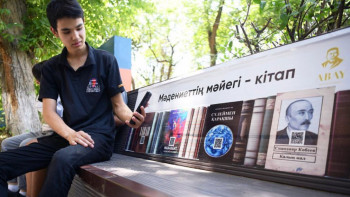 Фотография к новости: Шымкент көшелерінде ерекше орындықтар пайда болды