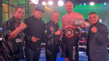 Фотография к новости: Қазақстандық Иван Дычко супер ауыр салмақта чемпион атанды