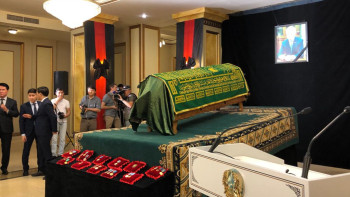 Фотография к новости: Алматыда Бердібек Сапарбаевты ақтық сапарға шығарып салды