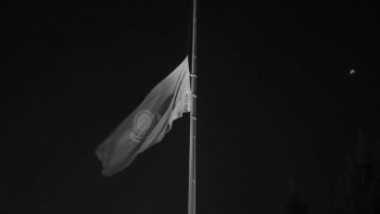 Фотография к новости: Тілсіз жау. Ту төмен түсті, ұлт аза тұтты