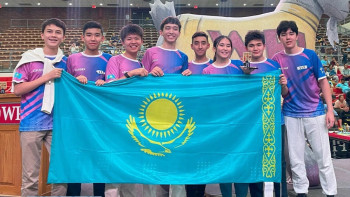 Фотография к новости: Ел оқушылары АҚШ-та өткен робототехника чемпионатында жүлде алды