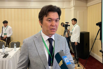 Фотография к новости: "Ұлттық банк төрағасы қашқақтап жүр". Әміртай "7-20-25" бағдарламасы жайында