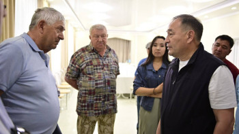 Фотография к новости: Жұмыссыздық, АӘК алушылармен мәселе 100 пайыз шешілді - әкім