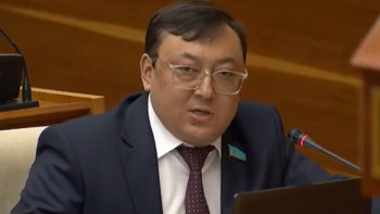 Фотография к новости: Депутат Үкіметке балалардың өмір сүру жағдайын жақсартатын ұсыныс айтты