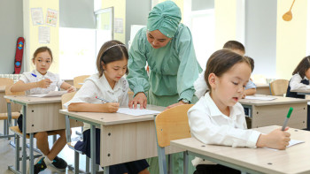 Фотография к новости: Атырау облысында білім саласындағы мәселелер қалай шешіліп жатыр?