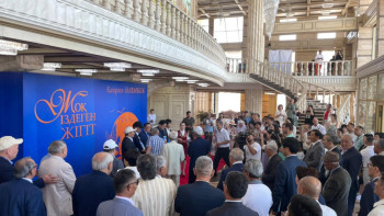 Фотография к новости: Жетісуда ұмыт қалған ақынды ұлықтады