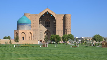 Фотография к новости: Президент Түркістан облысын басқарып отырған  басшыларға зор жауапкершілік жүктелетінін айтты