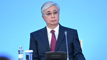 Фотография к новости: Шетелдіктерге қазақтың бір қарыс жерін де, бір уыс топырағын да бермейміз - Президент