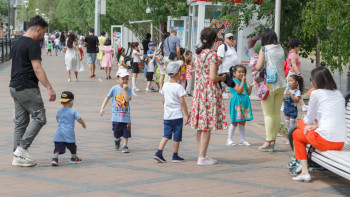 Фотография к новости: Мемлекеттің балаларға беретін 5 мың теңгесін қалай алуға болады