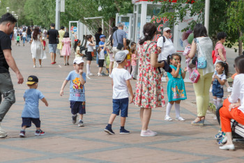 Фотография к новости: Мемлекеттің балаларға беретін 5 мың теңгесін қалай алуға болады
