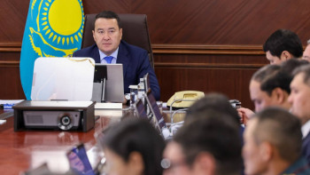 Фотография к новости: Депутат Смайыловқа: Мемлекеттік борыш көлемін азайту үшін Үкімет қандай шара қабылдап жатыр?