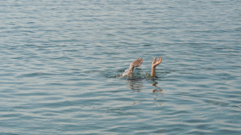 Фотография к новости: Каспийде мектеп бітіргенін атап өтпек болған оқушы батып кетті