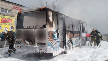 Фотография к новости: Семейде жолаушылар мінген автобус өртеніп кетті