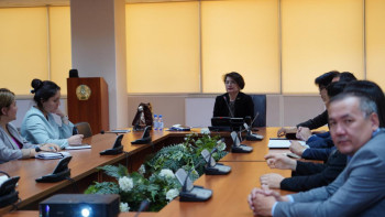 Фотография к новости: Мемлекеттік қызметшілер көшбасшылық әдептің қыр-сырына қанықты