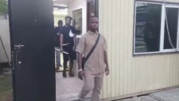 Фотография к новости: Африкалық мигранттар Қонаевтағы құрылыстардың бірінде заңсыз еңбек еткен