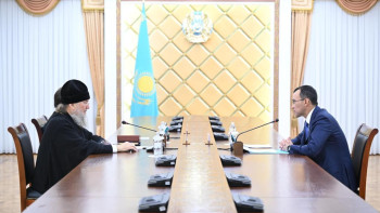 Фотография к новости: Мәулен Әшімбаев Митрополит Александрмен кездесті