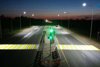 Фотография к новости: Елорда кіреберісіндегі тасжолда проекциялық жолақтар орнатылды