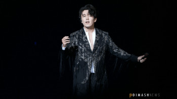 Фотография к новости: Димаш Малайзиядағы концертінде жеті тілде ән айтты